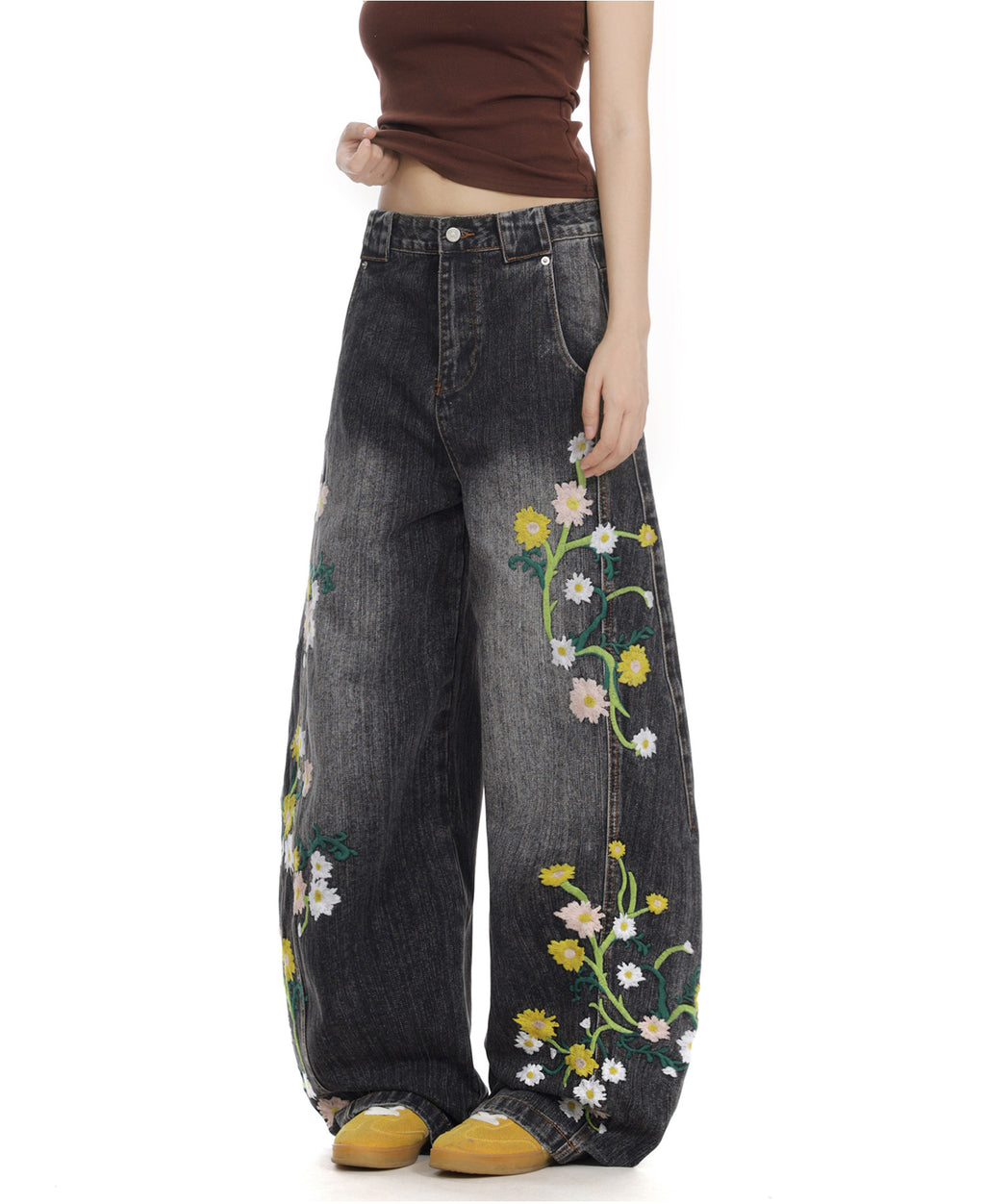 Plant And Floral Embroidered Curved Jeans