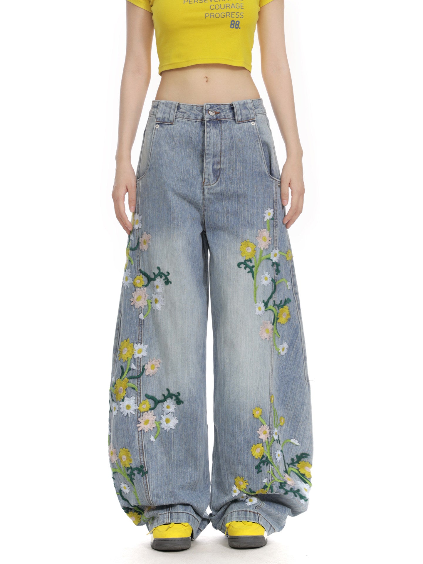 Plant And Floral Embroidered Curved Jeans