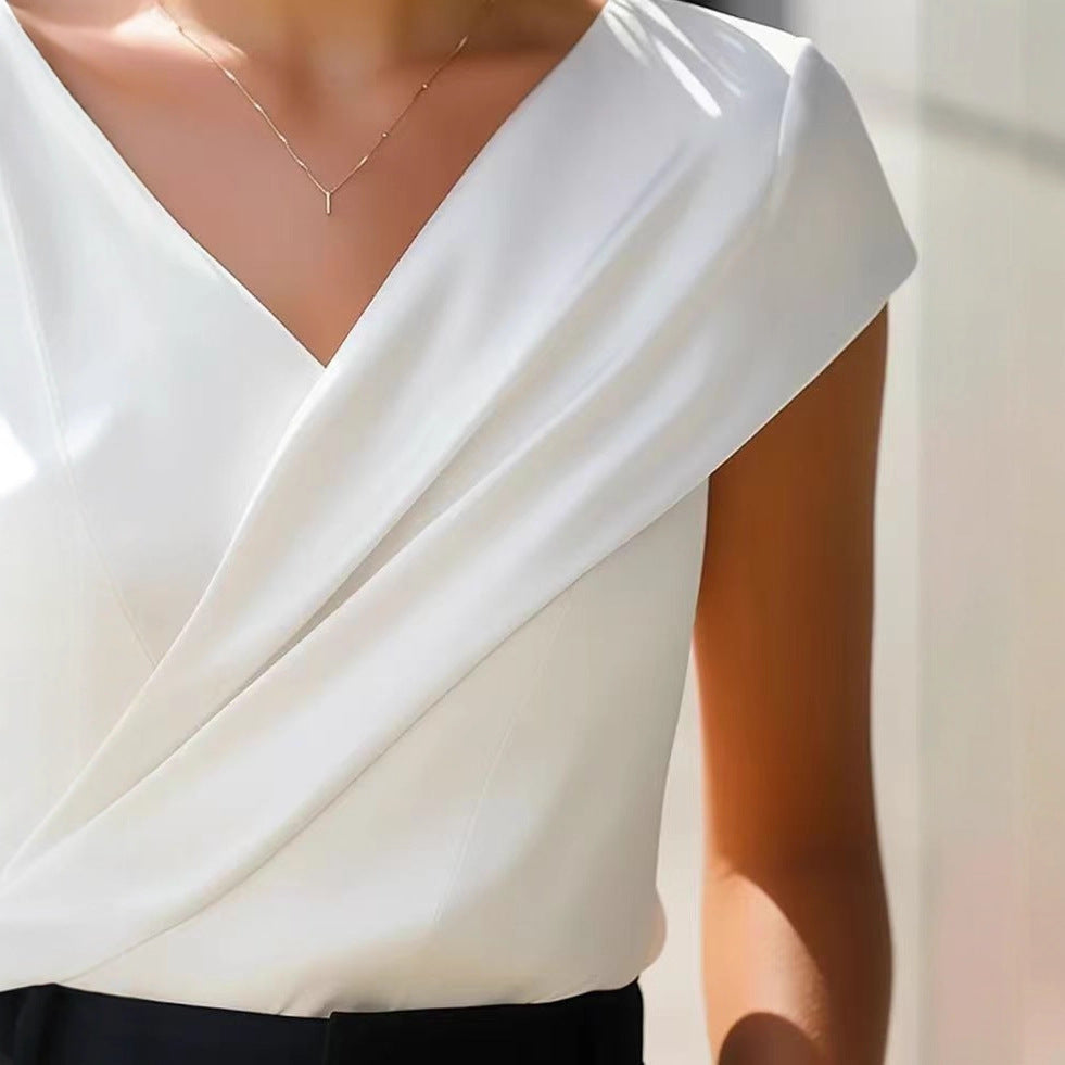 Elegant White T-Shirt With V-Neck Slim Fit And Short Sleeves