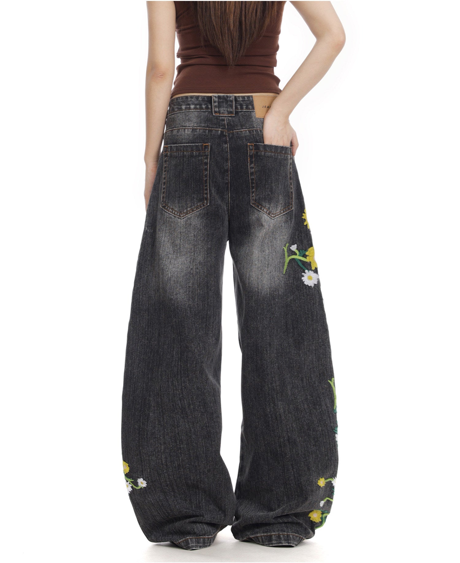 Plant And Floral Embroidered Curved Jeans