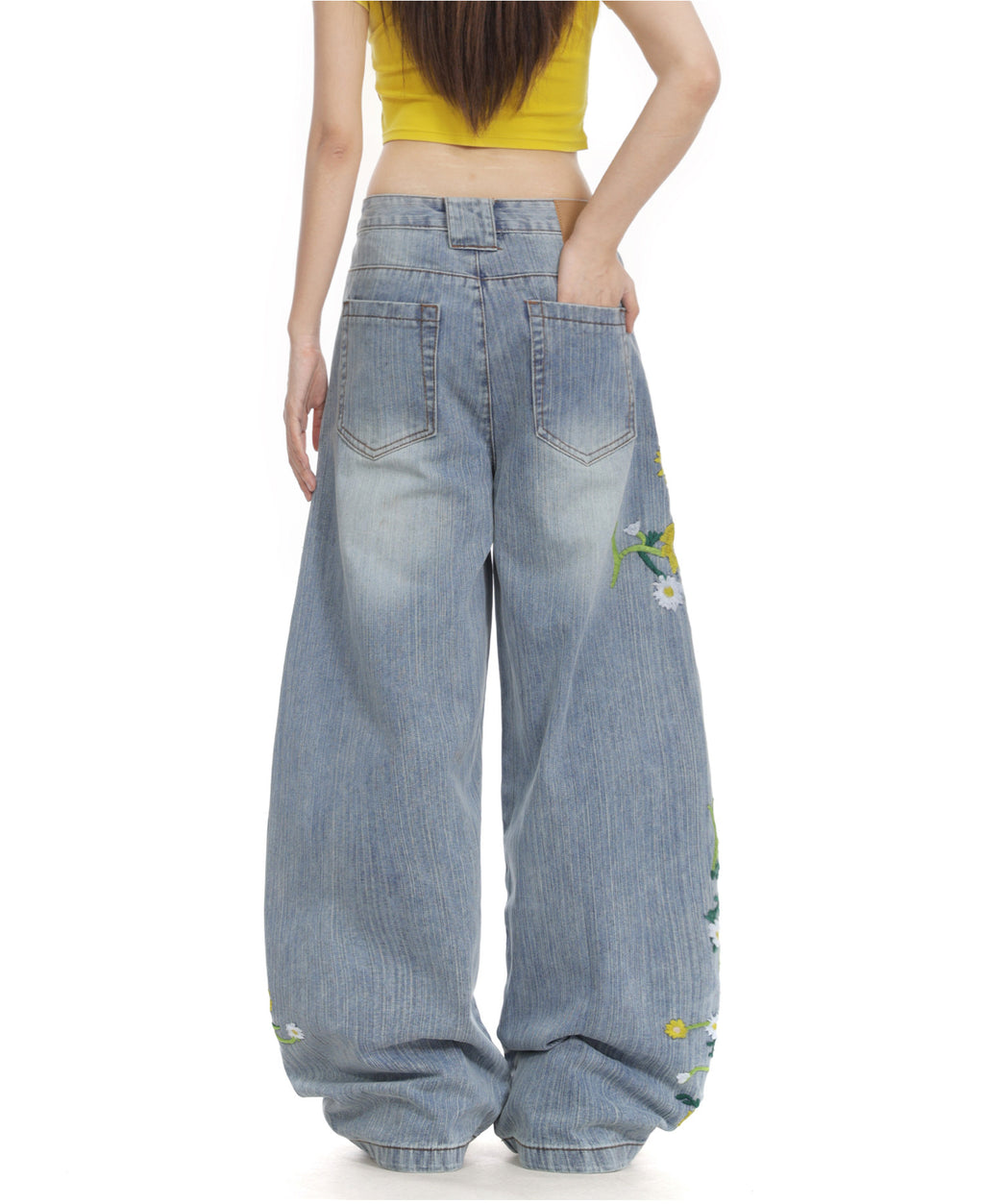 Plant And Floral Embroidered Curved Jeans